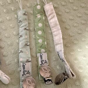 Copper Pearl pacifier clips golf - Green, White, Gray
